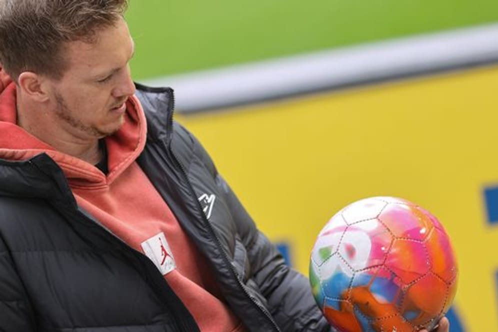Leipzigs Trainer Julian Nagelsmann hat eine Gastrolle in der ARD-Serie "Rote Rosen" angeboten bekommen.