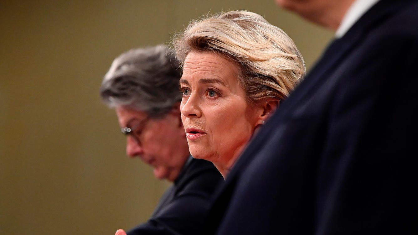 Kommissionschefin Ursula von der Leyen: Mit dem Impfpass Reisen im Sommer wieder einfacher machen.