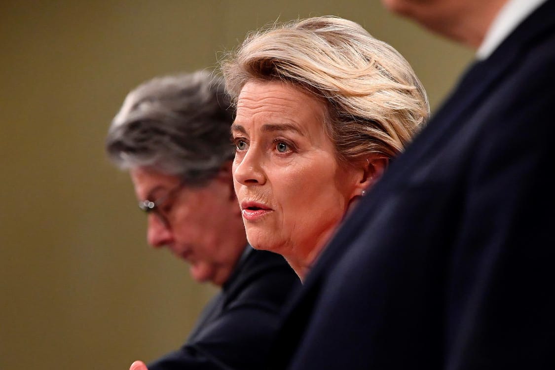 Kommissionschefin Ursula von der Leyen: Mit dem Impfpass Reisen im Sommer wieder einfacher machen.