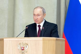 Russlands Präsident Wladimir Putin: Er hat den russischen Botschafter aus den USA zu Gesprächen beordert.