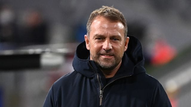 Hat nach eigenen Angaben die Differenzen mit Sportvorstand Hasan Salihamidzic eigelegt: Hansi Flick. Hat nach eigenen Angaben die Differenzen mit Sportvorstand Hasan Salihamidzic eigelegt: Hansi Flick.