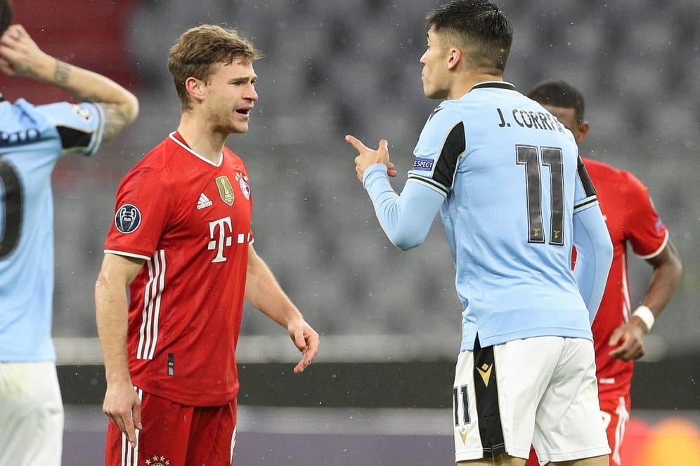 Joshua Kimmich (l.): Der Bayern-Star, hier im Zwiegespräch mit Lazios Joaquin Correa, steht mit seinem Team im Viertelfinale der Champions League.