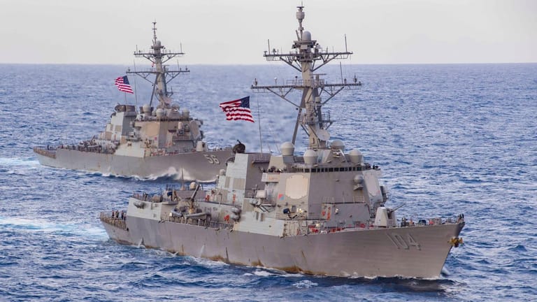 Schiffe der US-Marine im Südchinesischen Meer (Februar 2021): Biden führt Trumps harten Kurs fort.