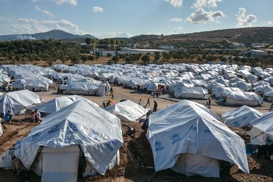 Tatsächlich ist die Zahl der Migranten, die auf den griechischen Inseln ankommen, deutlich zurückgegangen.