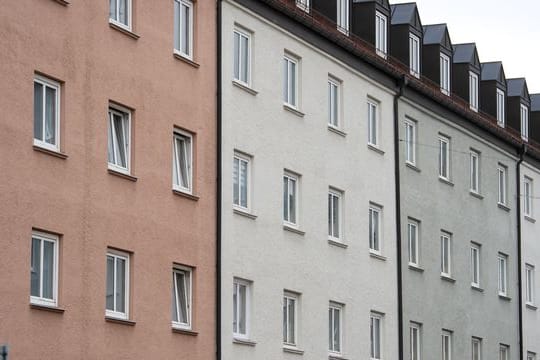 Die Mieten in dieser Wohnanlage im Stadtteil Schwabing sollen drastisch erhöht werden.