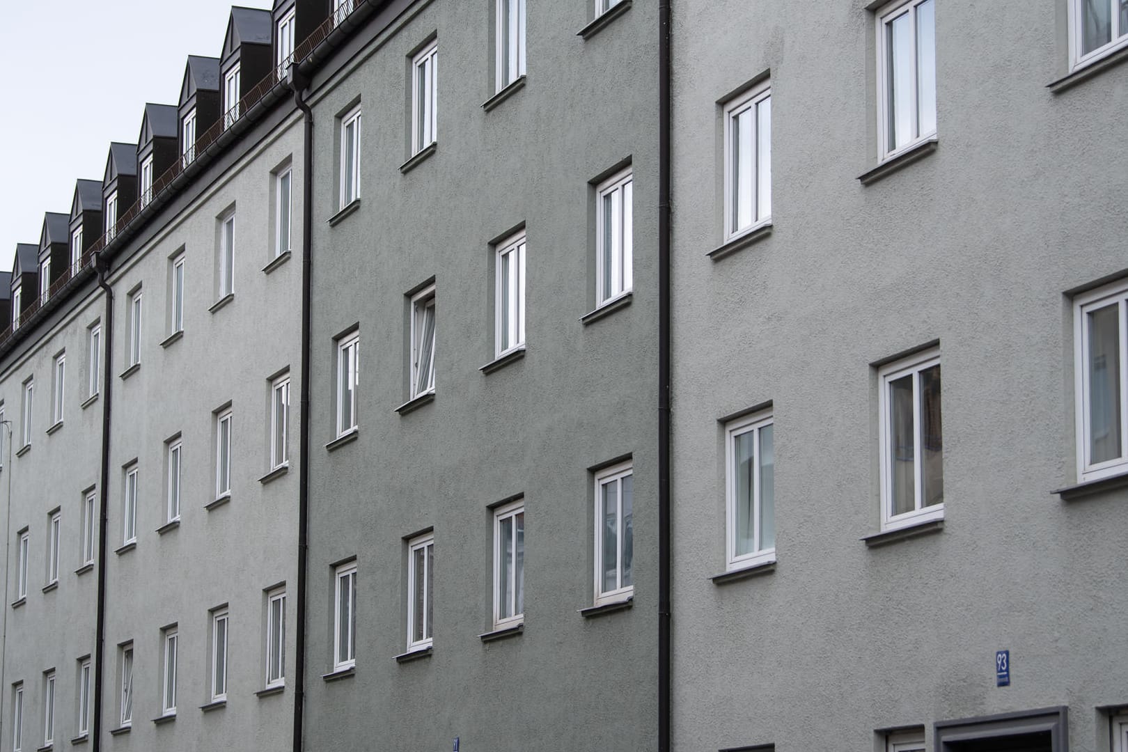 Wohnanlage im Münchener Stadtteil Schwabing: Die Mieten sollen hier drastisch steigen. Dagegen klagte der Münchener Mieterverein.