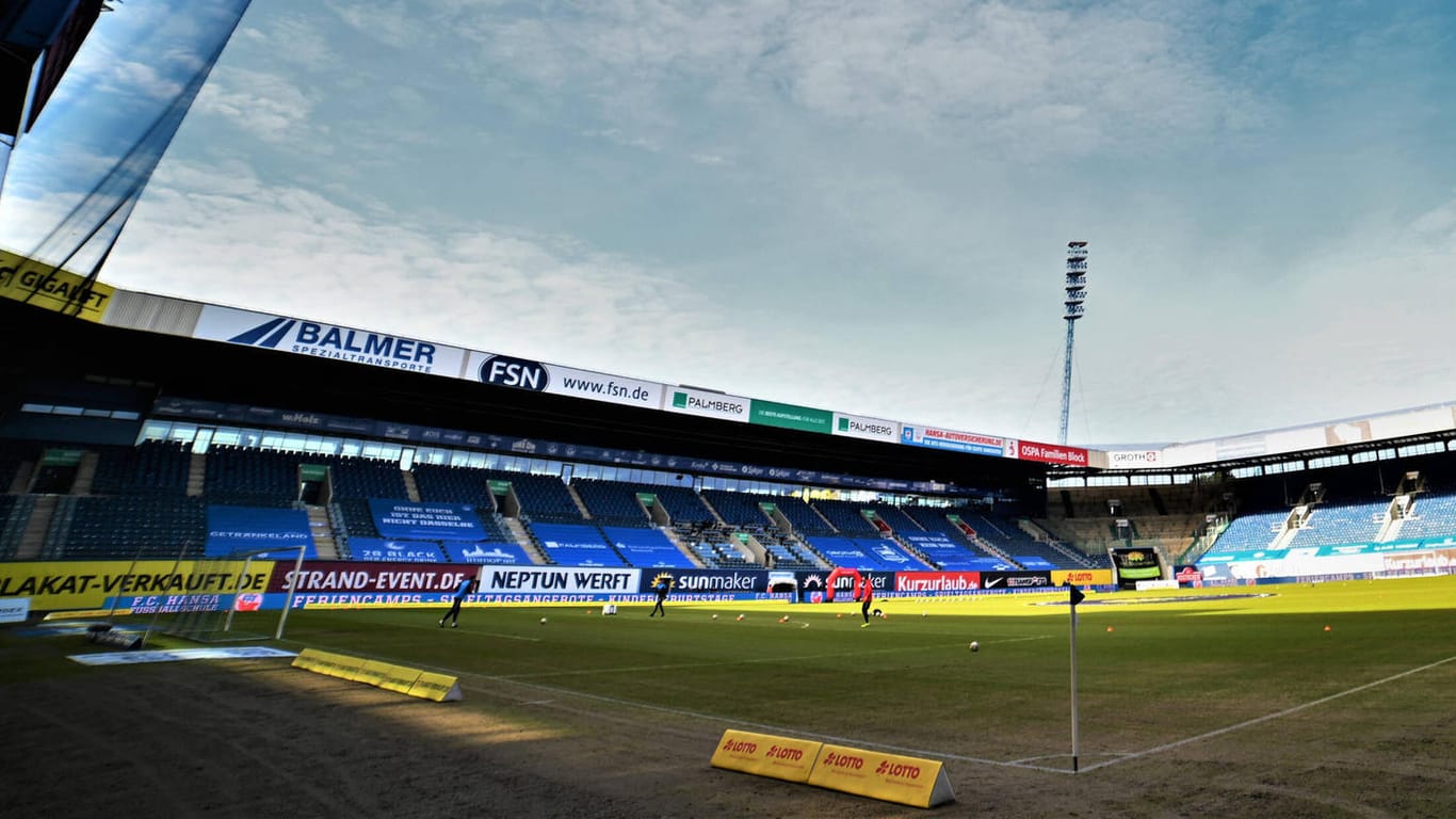Das Ostseestadion: In der Rostocker Arena dürfen gegen Halle 777 Zuschauer dabei sein.