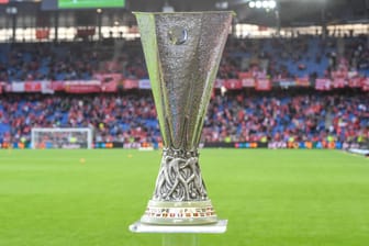 Die Europa-League-Trophäe: Um diesen Pokal geht es für Manchester United und Co.