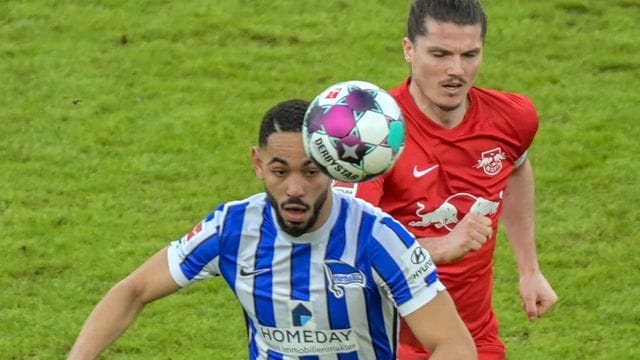 Nach dreiwöchiger Verletzungspause bei Hertha zurück: Matheus Cunha (vorn) am Ball. Nach dreiwöchiger Verletzungspause bei Hertha zurück: Matheus Cunha (vorn) am Ball.