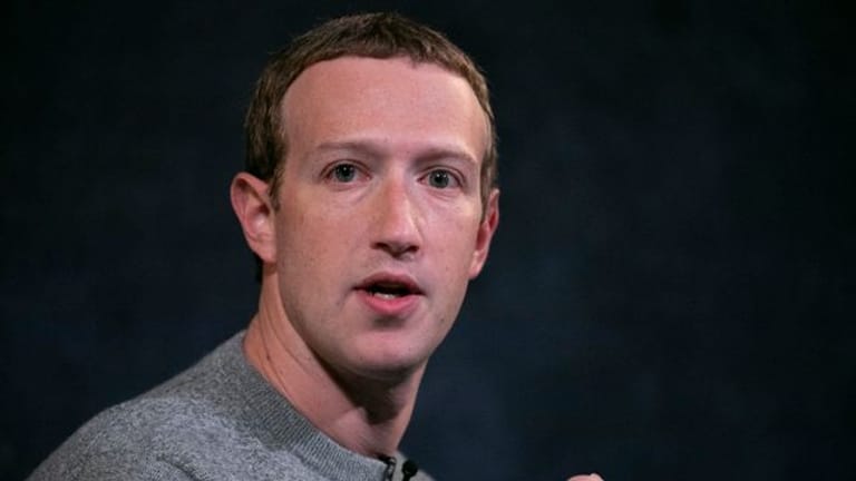 Mark Zuckerberg, CEO von Facebook, hält eine Rede im Paley Center in New York.