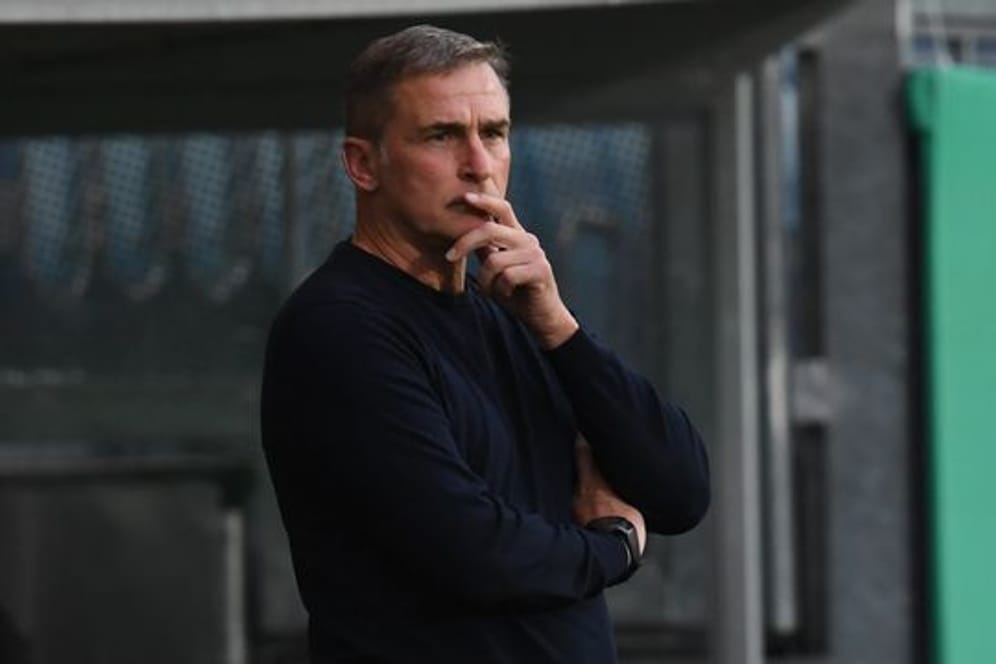 U21-Coach Stefan Kuntz will sich zunächst nicht über mögliche eigene Ambitionen auf die Nachfolge von Bundestrainer Joachm Löw äußern.