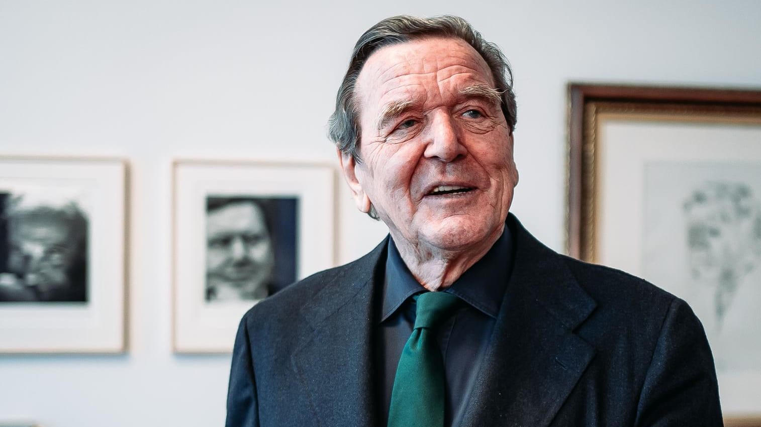Gerhard Schröder: Der Altkanzler verteidigt den Gesundheitsminister. Gerhard Schröder: Der Altkanzler verteidigt den Gesundheitsminister.