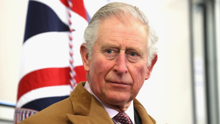 Prinz Charles: Der britische Thronfolger hat auf die Anschuldigungen von Harry und Meghan reagiert.