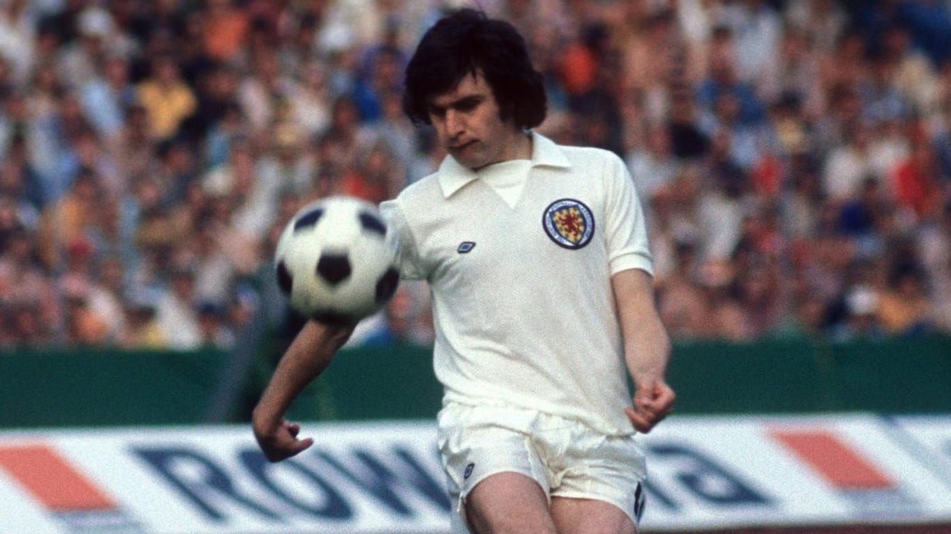Peter Lorimer im Schottland-Trikot: Der Mittelfeldspieler nahm auch an der WM 1974 teil.