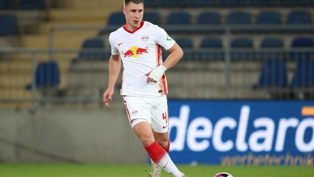 Kam gegen Arminia Bielefeld immer wieder an den Ball und insgesamt zu 163 Pässen: Willi Orban von RB Leipzig in Aktion. Kam gegen Arminia Bielefeld immer wieder an den Ball und insgesamt zu 163 Pässen: Willi Orban von RB Leipzig in Aktion.