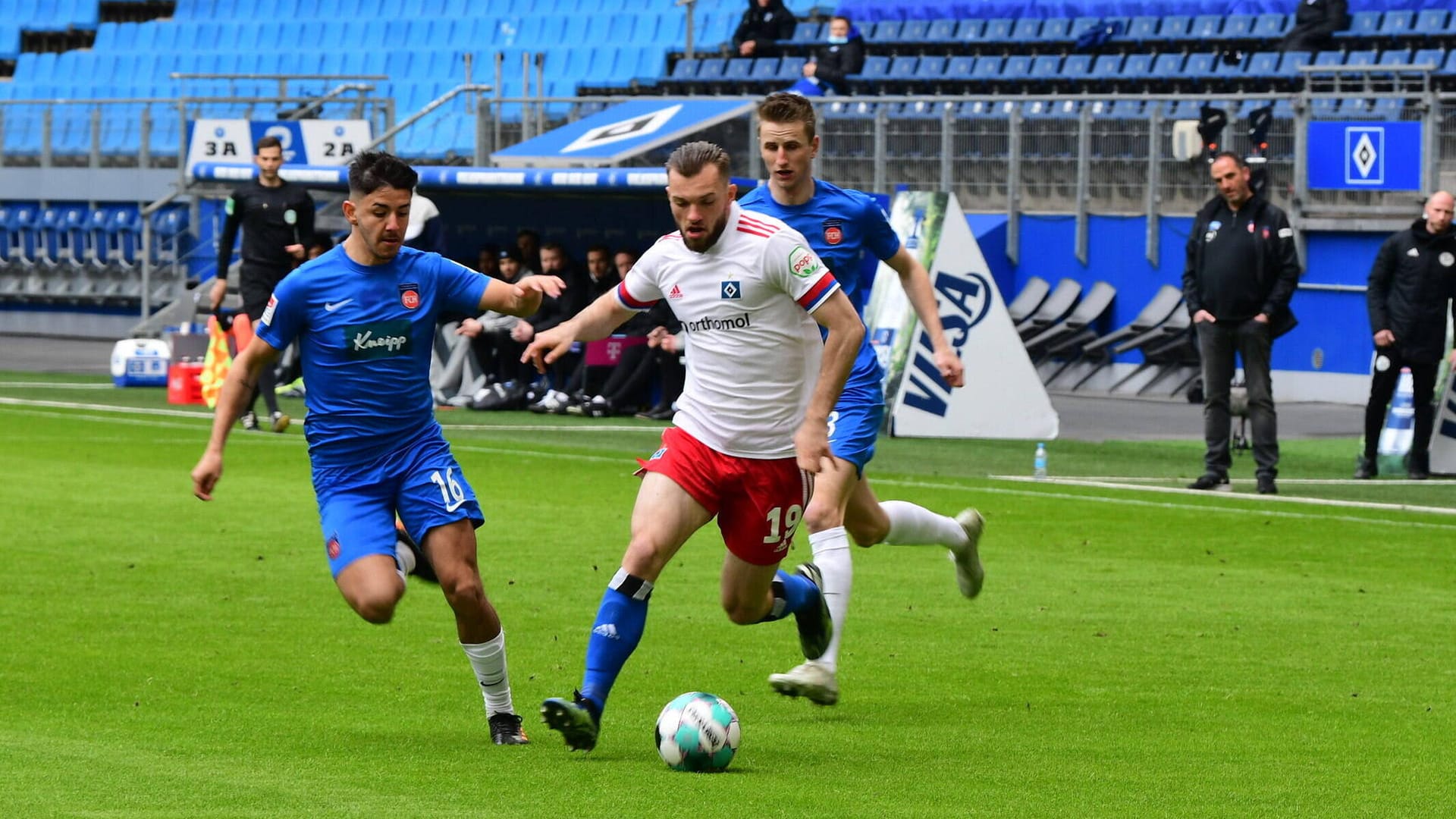 Duell am 26. Spieltag: Am Ende setzten sich die Hamburger gegen Heidenheim klar durch. Duell am 26. Spieltag: Am Ende setzten sich die Hamburger gegen Heidenheim klar durch.