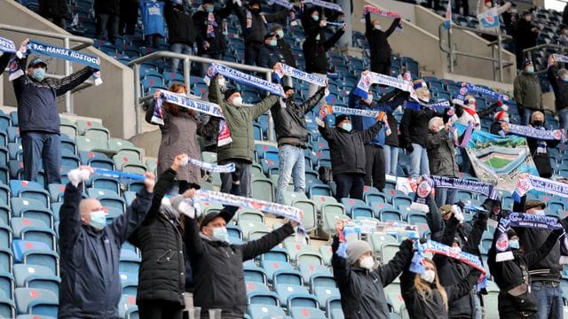 777 Fans waren beim Sieg von Hansa Rostock gegen Halle im Stadion zugelassen.