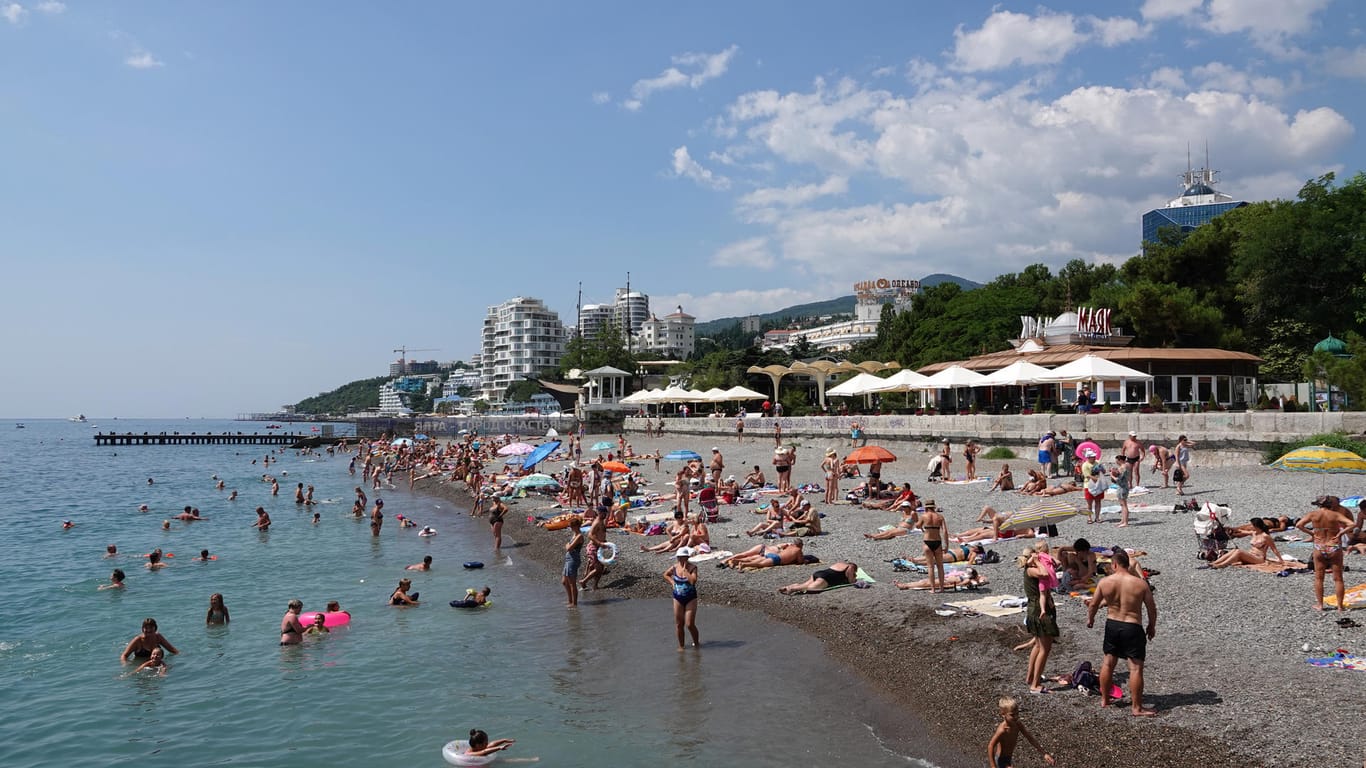 Krim-Kurort Jalta: Russland hat gegen den Widerstand der Ukraine die Zwangsenteignung von Tausenden Grundstücken auf der annektierten Schwarzmeer-Halbinsel durchgezogen.