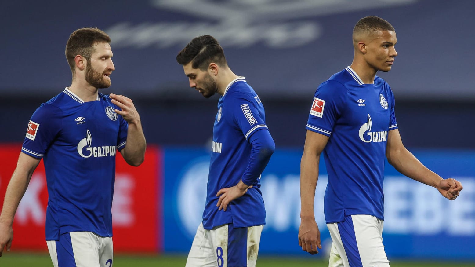 Shkodran Mustafi, Suat Serdar, Malick Thiaw (v.l.): Die Schalker präsentieren sich erneut schwach.