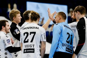 Die Handballer vom THW Kiel sind weiter auf Kurs Titelverteidigung.