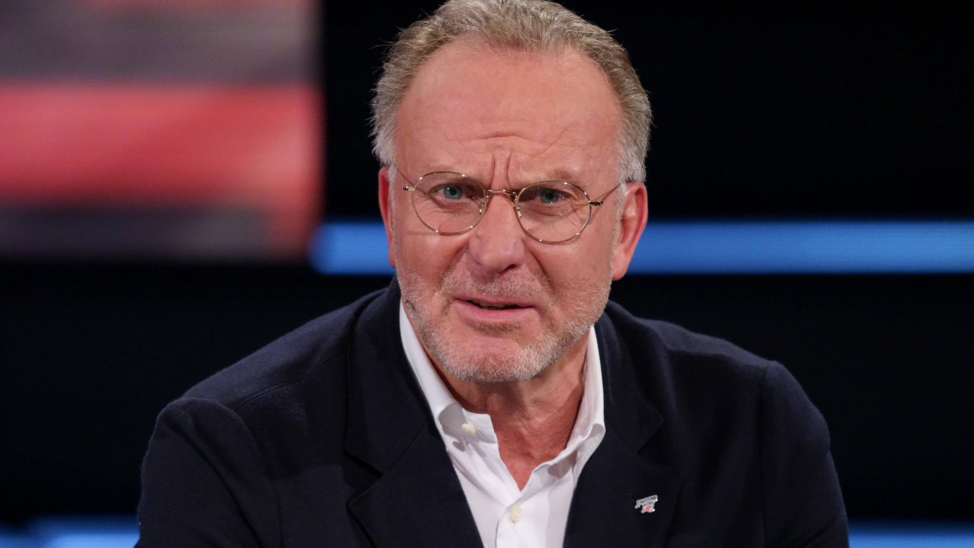 Karl-Heinz Rummenigge spricht im ZDF-Sportstudio (Archivbild). Er hat sich jetzt zur Zukunft von Trainer Hansi Flick geäußert.