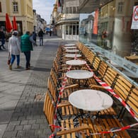 Geschlossene Geschäfte in Krefeld: Der Lockdown soll bis in den April hinein verlängert werden.