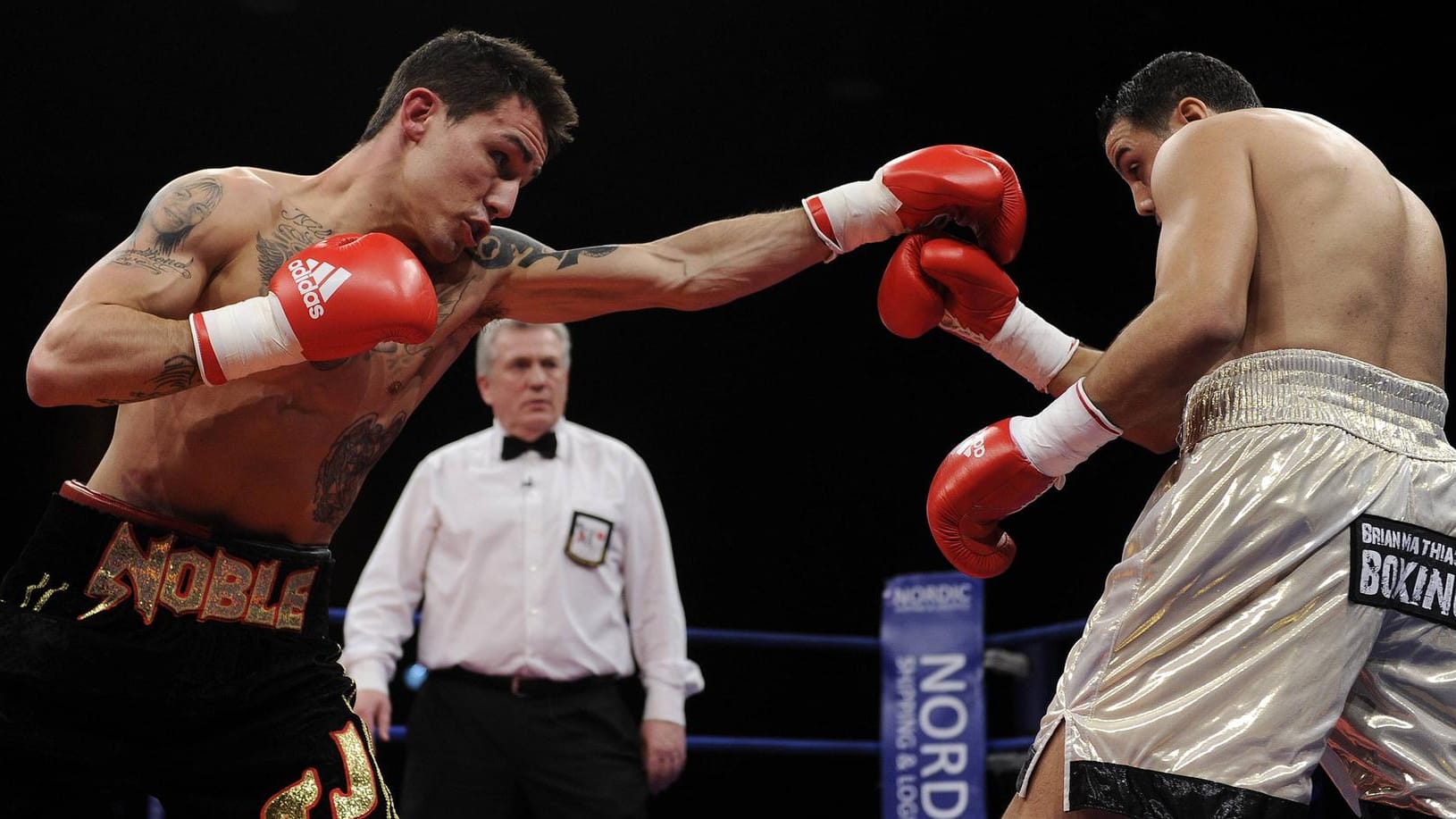 Lee Noble (l.) bei einem Kampf vor zehn Jahren: Der Boxer erlag einer Krebserkrankung.