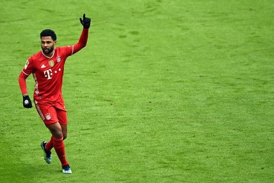 Der FC Bayern München um Serge Gnabry hatte auch in Unterzahl keine Probleme mit dem VfB Stuttgart.