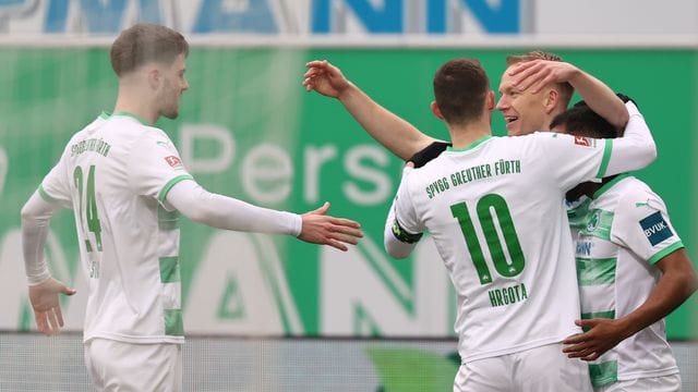 Erst kurz vor Ende konnte sich Fürth doch noch einen Punkt im Derby gegen Nürnberg sichern.