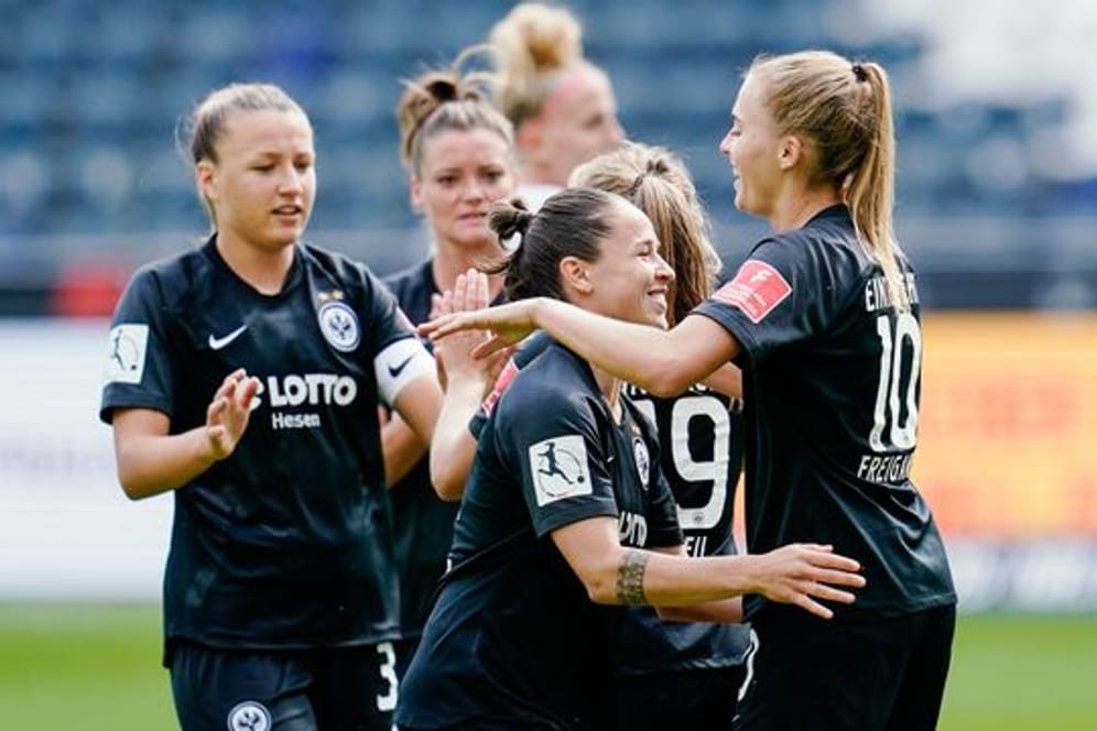 Die Frauen von Eintracht Frankfurt stehen im Halbfinale des DFB-Pokals.
