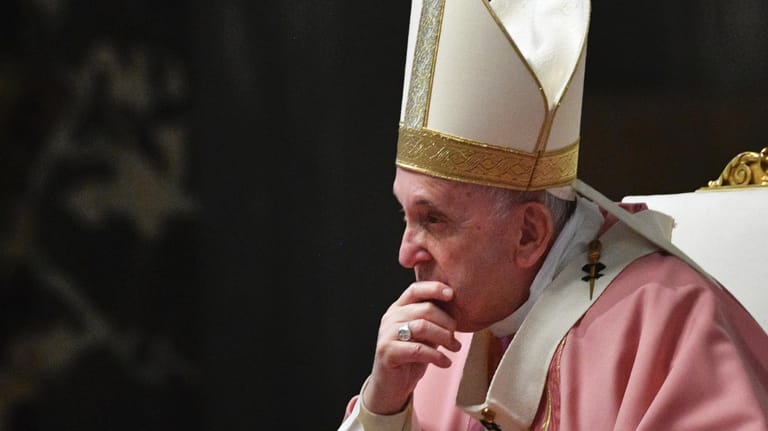 Papst Franziskus: Die Entscheidung über Rücktrittsgesuche von Bischöfen liegt bei ihm im Vatikan.