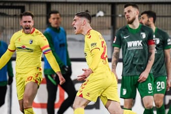 Roland Sallai: Der Freiburger Torschütze jubelt gegen den FC Augsburg.