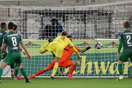 Philipp Lienhart (M) markierte beim Freiburger Sieg gegen Augsburg den Endstand.