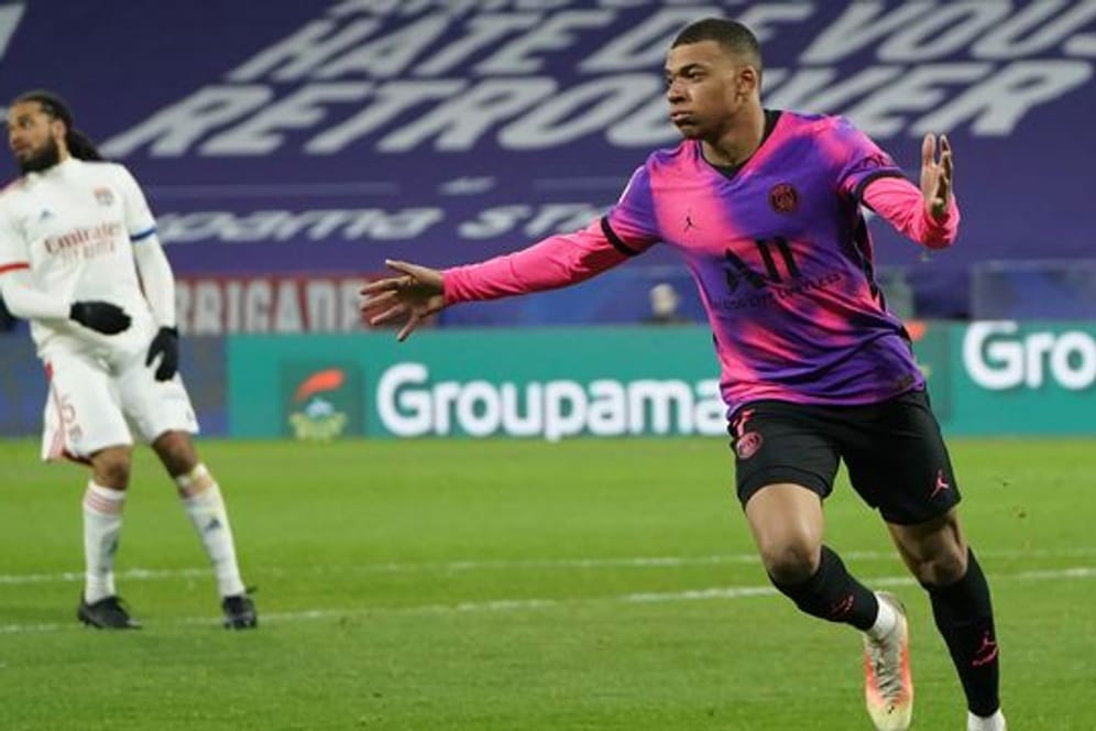 Traf beim PSG-Sieg in Lyon doppelt: Kylian Mbappé.