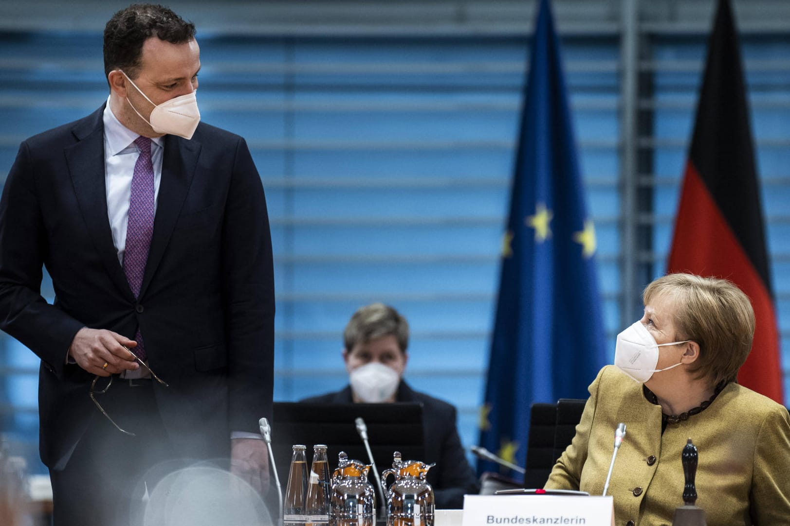 Kanzlerin Angela Merkel und Gesundheitsminister Jens Spahn: Die Akzeptanz der Einschränkungen wie die Schließung von Geschäften, Restaurants und Schulen war während der ersten Corona-Welle noch sehr groß.