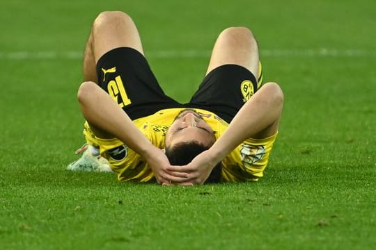 Raphael Guerreiro muss zur portugiesischen Nationalmannschaft.