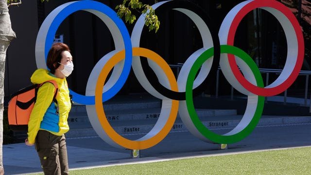 Der Verein Athleten Deutschland hat in der Debatte um die Sommerspiele in Tokio den Druck auf die Olympia-Macher und das IOC erhöht. Der Verein Athleten Deutschland hat in der Debatte um die Sommerspiele in Tokio den Druck auf die Olympia-Macher und das IOC erhöht.