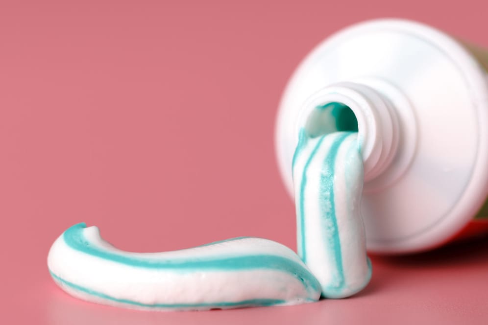 Zahnpasta: 60 verschiedene Sorten mit Fluorid hat "Öko-Test" genauer unter die Lupe genommen. (Symbolbild)