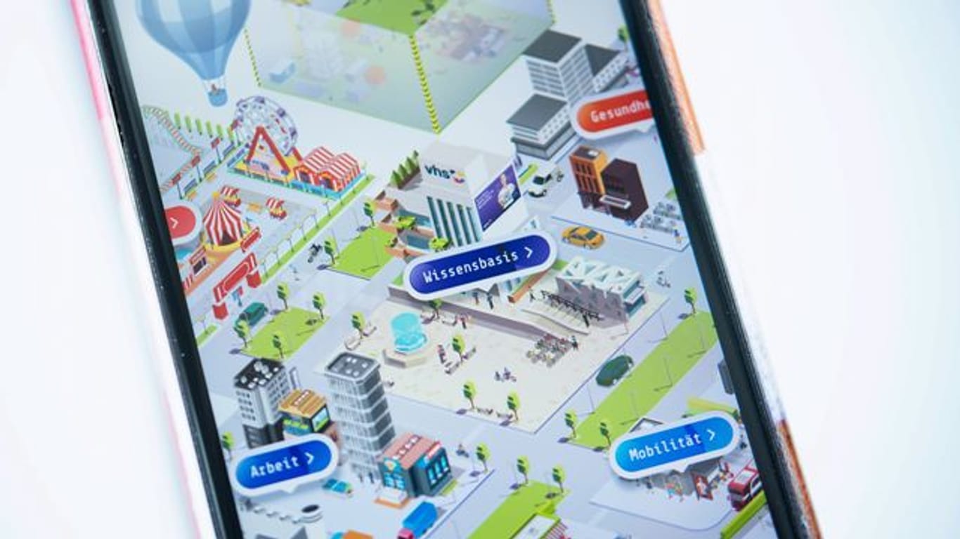 Mit wachsendem Datenwissen wird die virtuelle Stadt in "Stadt, Land, Datenfluss" bunter und lebendiger.