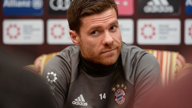 Wurde erst als Gladbach-Coach gehandelt, soll nun aber wohl doch nicht kommen: Xabi Alonso. Wurde erst als Gladbach-Coach gehandelt, soll nun aber wohl doch nicht kommen: Xabi Alonso.