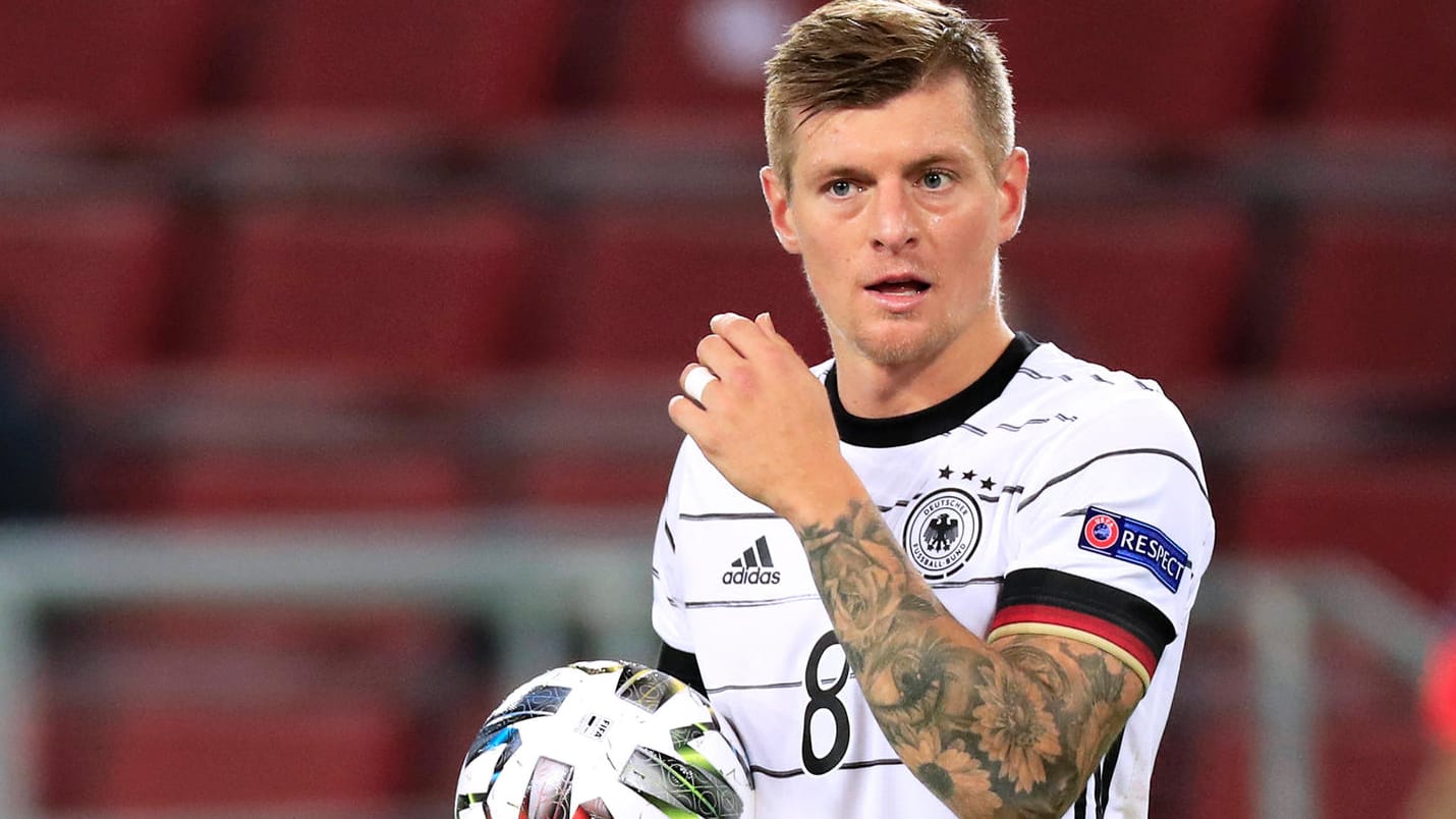 Toni Kroos: Der deutsch Nationalspieler wird auch am Donnerstag gegen Island auf dem Platz stehen. Toni Kroos: Der deutsch Nationalspieler wird auch am Donnerstag gegen Island auf dem Platz stehen.