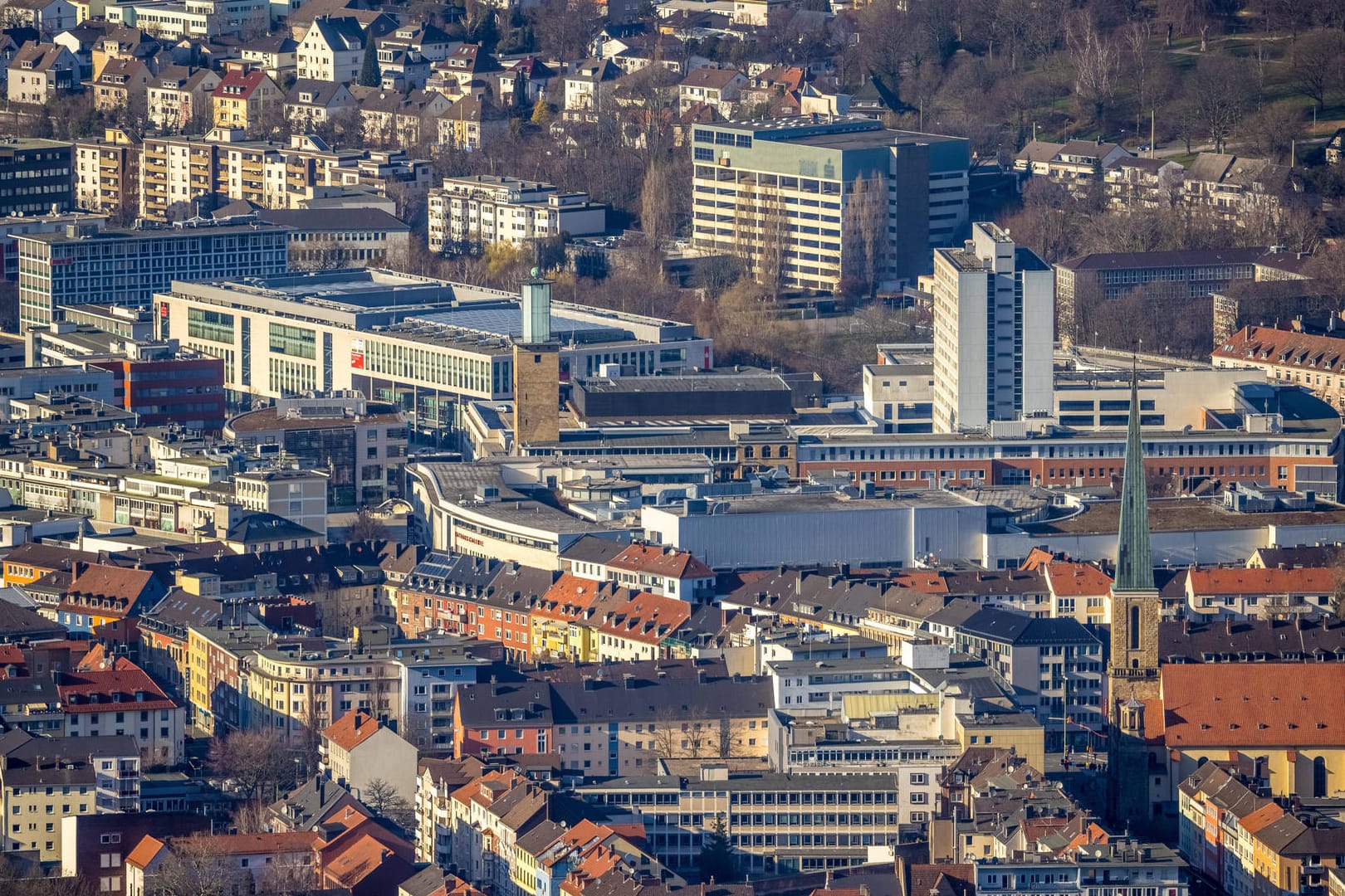 Hagen aus der Luft (Symbolbild): In der Stadt werden die Corona-Regeln verschärft.