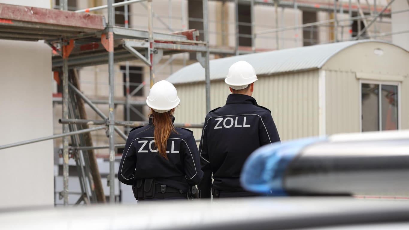 Zollkontrolle im Baugewerbe: Kölner Beamte haben zahlreiche Verstöße festgestellt.