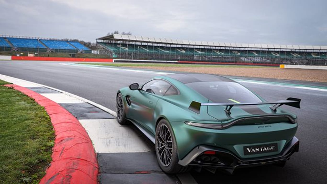Aston Martin Vantage: Der Zweitürer soll nun noch stärker auf die Rennstrecke zugeschnitten sein.