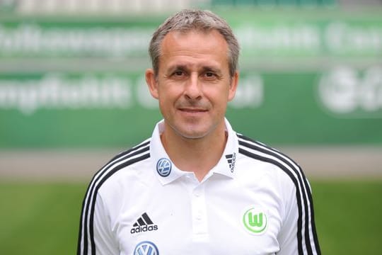 Stellt sich hinter FC-Trainer Markus Gisdol: Pierre Littbarski.