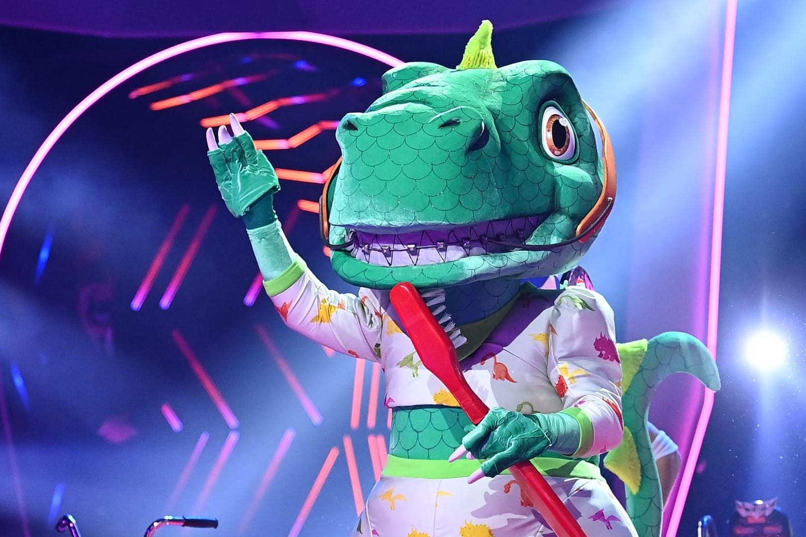 "The Masked Singer": Der Dinosaurier gewinnt die vierte Staffel.