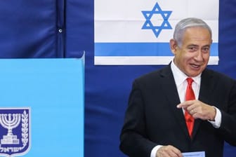 Benjamin Netanjahu sprach sich in der Nacht gegen eine weitere Abstimmung aus und rief zur Bildung einer stabilen Regierung auf.