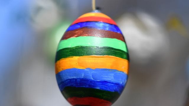 Kanzlerin Merkel hat nach massiver Kritik entschieden, den Bund-Länder-Entscheid zur sogenannten Osterruhe zu stoppen. Kanzlerin Merkel hat nach massiver Kritik entschieden, den Bund-Länder-Entscheid zur sogenannten Osterruhe zu stoppen.