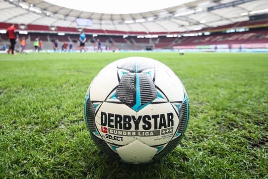In der Bundesliga wird wie geplant an Ostern der Ball rollen.