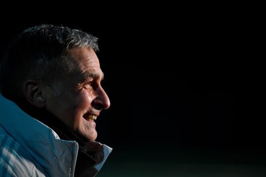 Stefan Kuntz will sich vorerst nicht mit der Bundestrainerfrage beschäftigen.